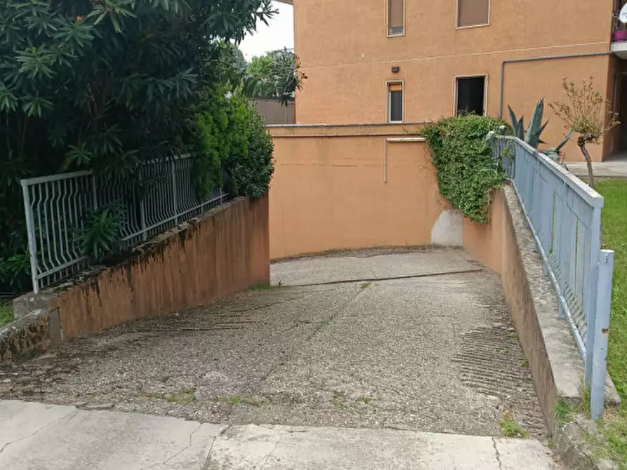 Immagine 2 di Garage in vendita  in Corso Duca d'Aosta a Casale Monferrato