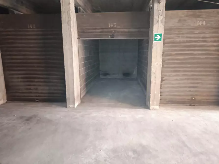 Immagine 4 di Garage in vendita  in Corso Duca d'Aosta a Casale Monferrato
