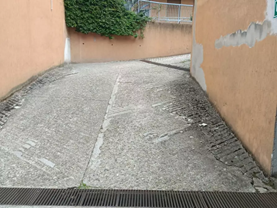 Immagine 5 di Garage in vendita  in Corso Duca d'Aosta a Casale Monferrato