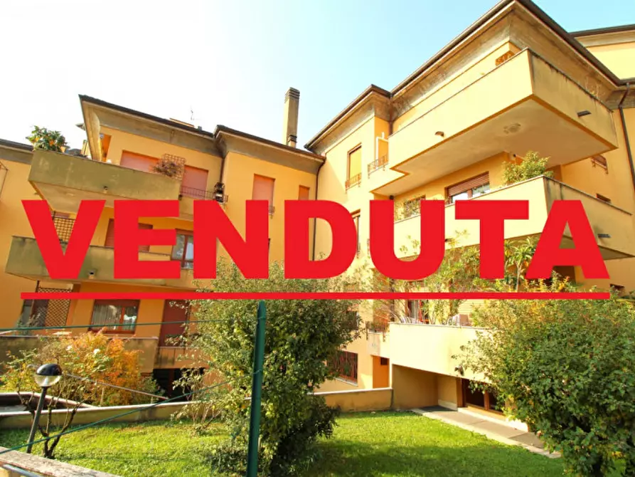 Immagine 1 di Appartamento in vendita  in Via Martin Luther King, 10 a Biassono