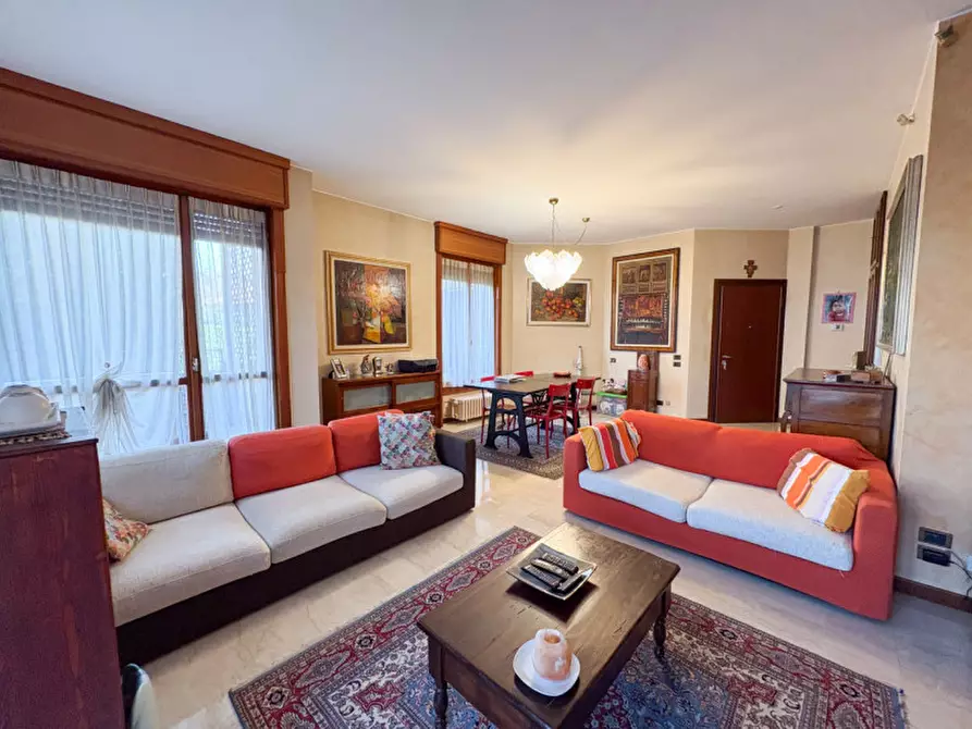 Immagine 4 di Appartamento in vendita  in Via Martin Luther King, 10 a Biassono