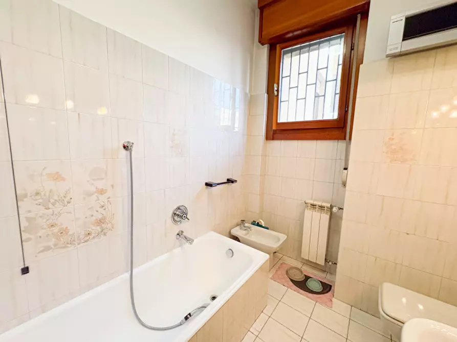 Immagine 26 di Appartamento in vendita  in Via Martin Luther King, 10 a Biassono