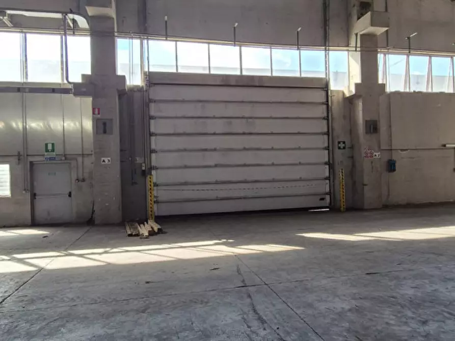 Immagine 3 di Capannone industriale in affitto  in Via della Tecnica a Velo D'astico