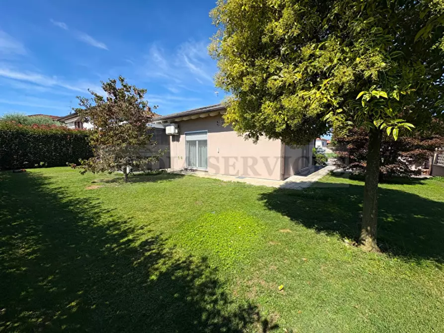 Immagine 37 di Villa in vendita  in via Roma n° 35 a Gropello Cairoli