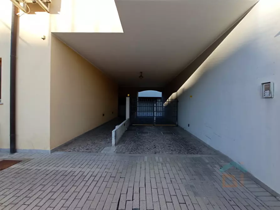 Immagine 9 di Posto auto in affitto  in via Aquileia 16 a Cervignano Del Friuli