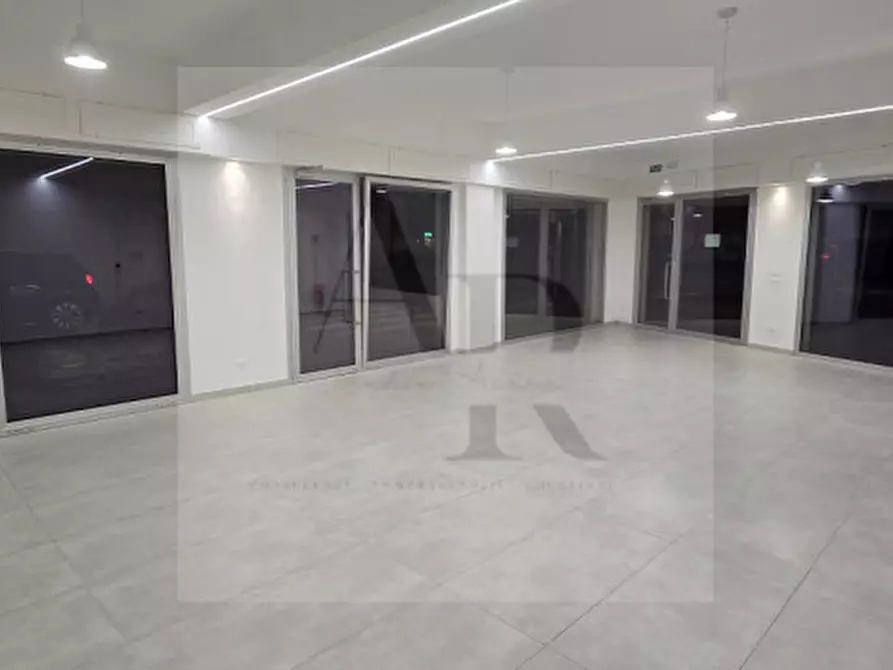 Immagine 4 di Negozio in affitto  in Via Castellana a Venezia