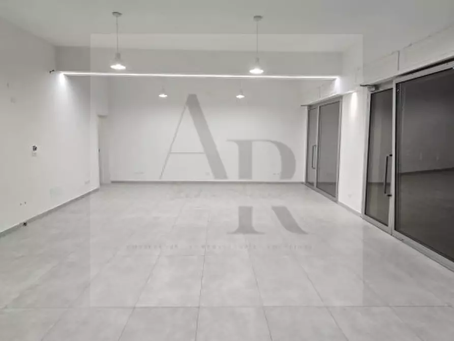 Immagine 5 di Negozio in affitto  in Via Castellana a Venezia