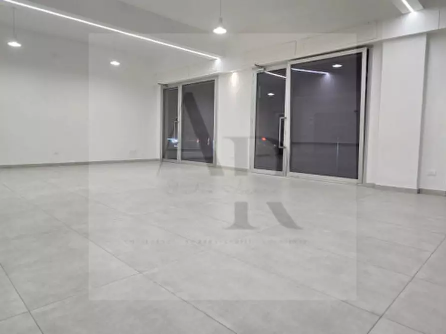 Immagine 8 di Negozio in affitto  in Via Castellana a Venezia