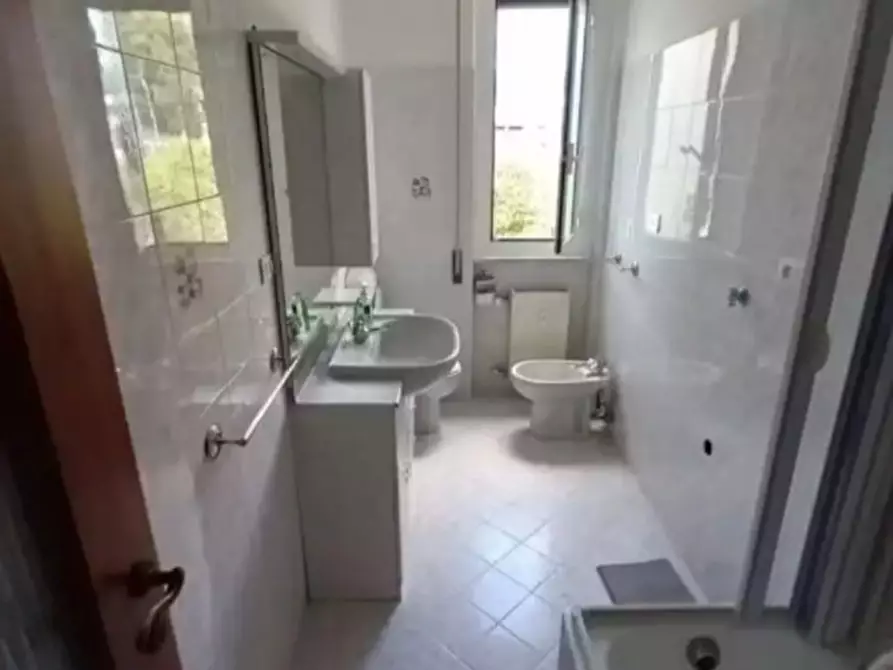 Immagine 5 di Appartamento in affitto  in Via Colonnello Enrico Franceschi a Chiavari