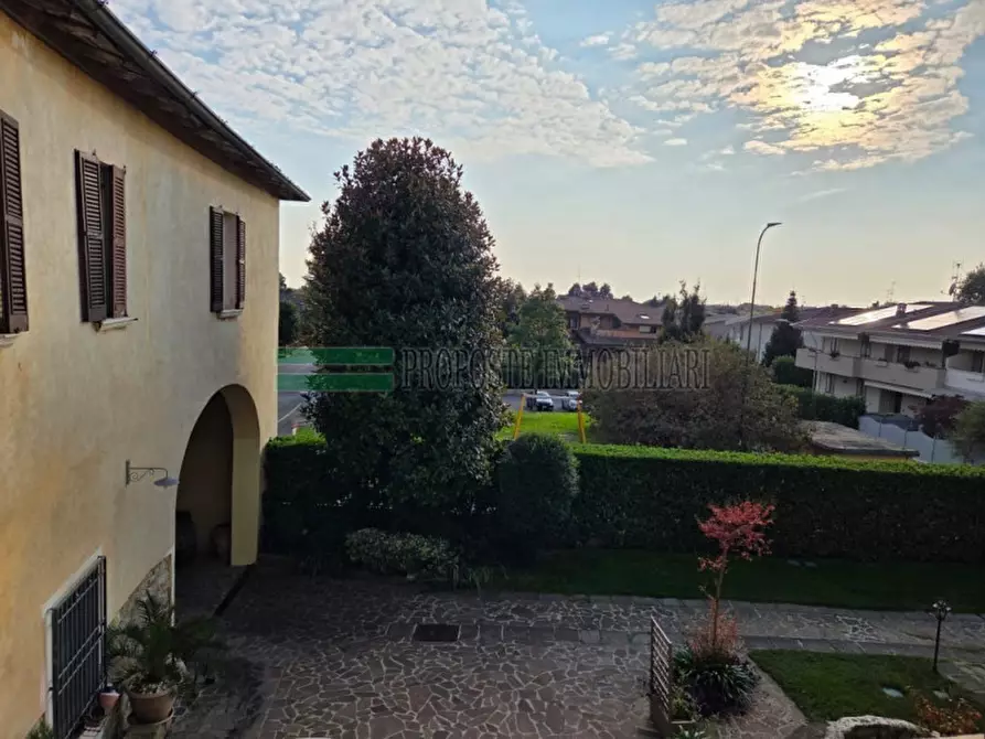 Immagine 1 di Appartamento in vendita  in Via San rocco a Rodengo-Saiano