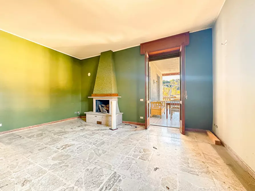 Immagine 12 di Casa trifamiliare in vendita  in via francesco medoni 4 a Arona