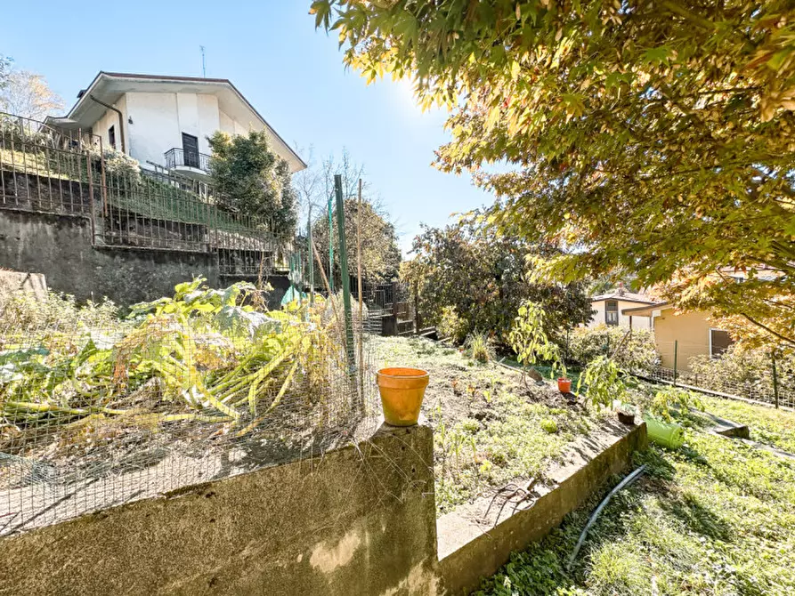 Immagine 21 di Casa trifamiliare in vendita  in via francesco medoni 4 a Arona