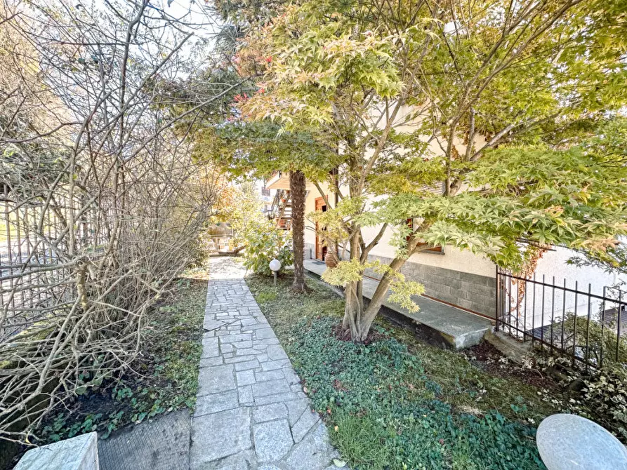 Immagine 22 di Casa trifamiliare in vendita  in via francesco medoni 4 a Arona