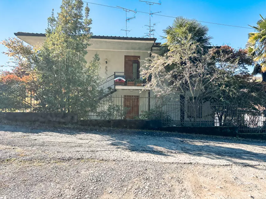 Immagine 30 di Casa trifamiliare in vendita  in via francesco medoni 4 a Arona