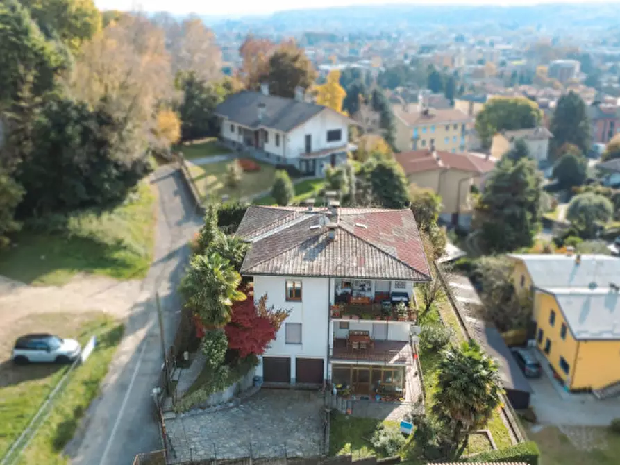 Immagine 33 di Casa trifamiliare in vendita  in via francesco medoni 4 a Arona