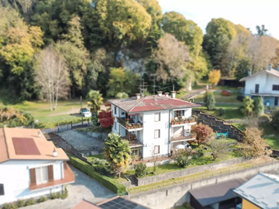 Immagine 35 di Casa trifamiliare in vendita  in via francesco medoni 4 a Arona