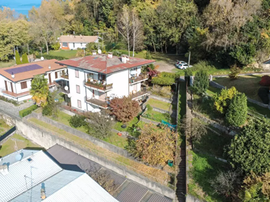 Immagine 37 di Casa trifamiliare in vendita  in via francesco medoni 4 a Arona