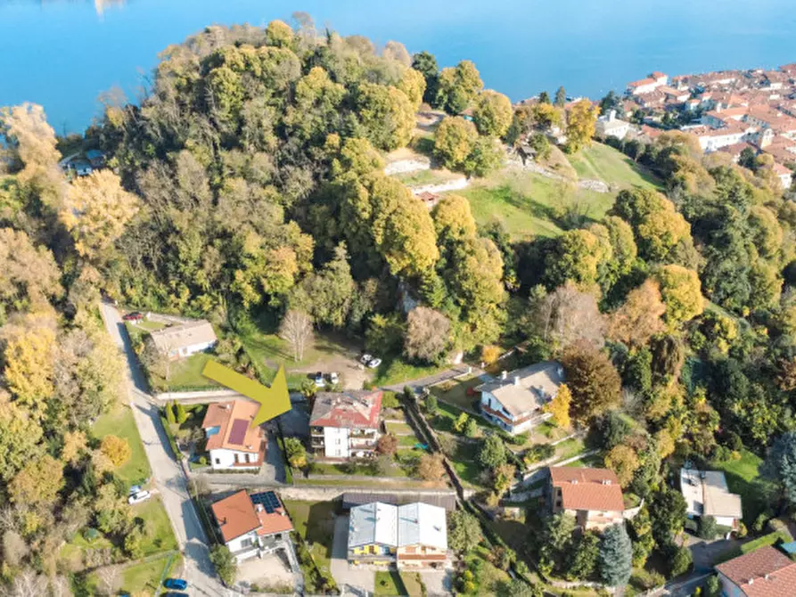 Immagine 39 di Casa trifamiliare in vendita  in via francesco medoni 4 a Arona