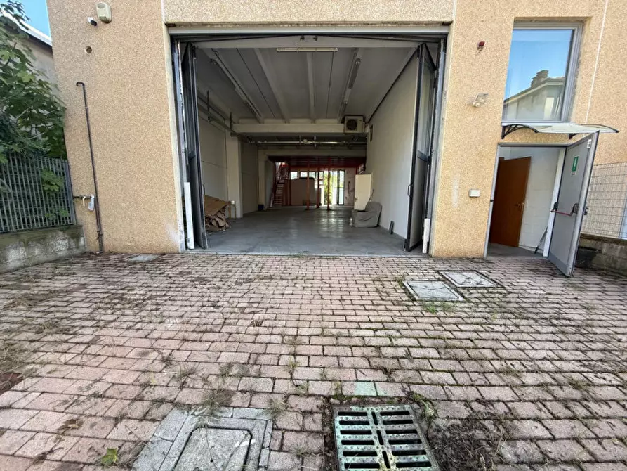 Immagine 1 di Capannone industriale in vendita  in Via Flavio Gioia 6/C a Cesano Maderno