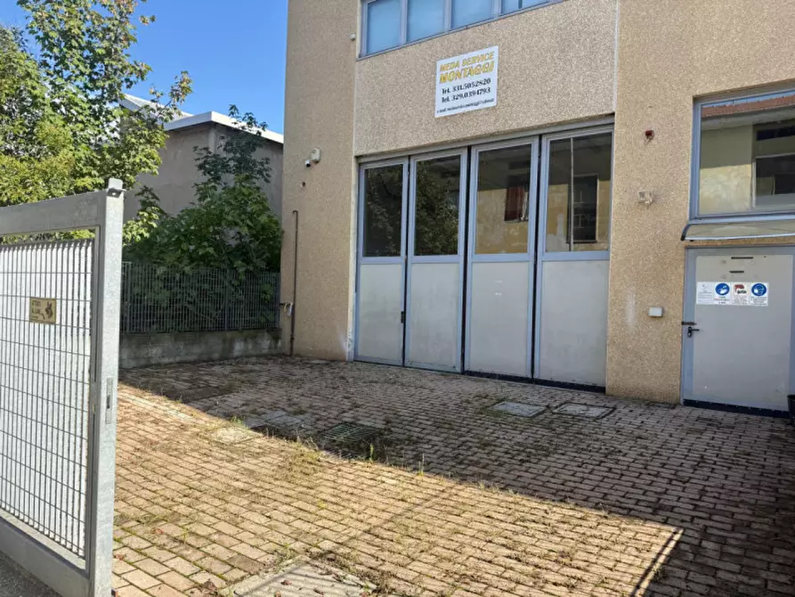Immagine 2 di Capannone industriale in vendita  in Via Flavio Gioia 6/C a Cesano Maderno