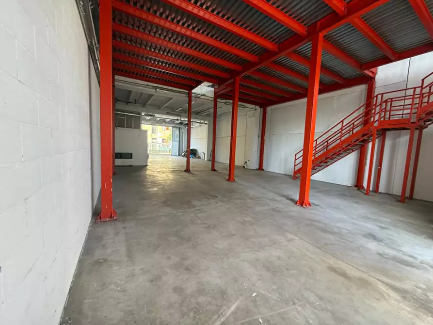 Immagine 5 di Capannone industriale in vendita  in Via Flavio Gioia 6/C a Cesano Maderno