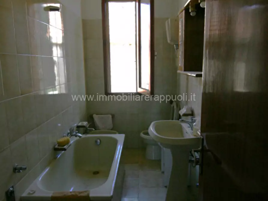 Immagine 8 di Appartamento in vendita  a Montepulciano