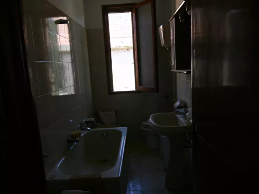 Immagine 10 di Appartamento in vendita  a Montepulciano