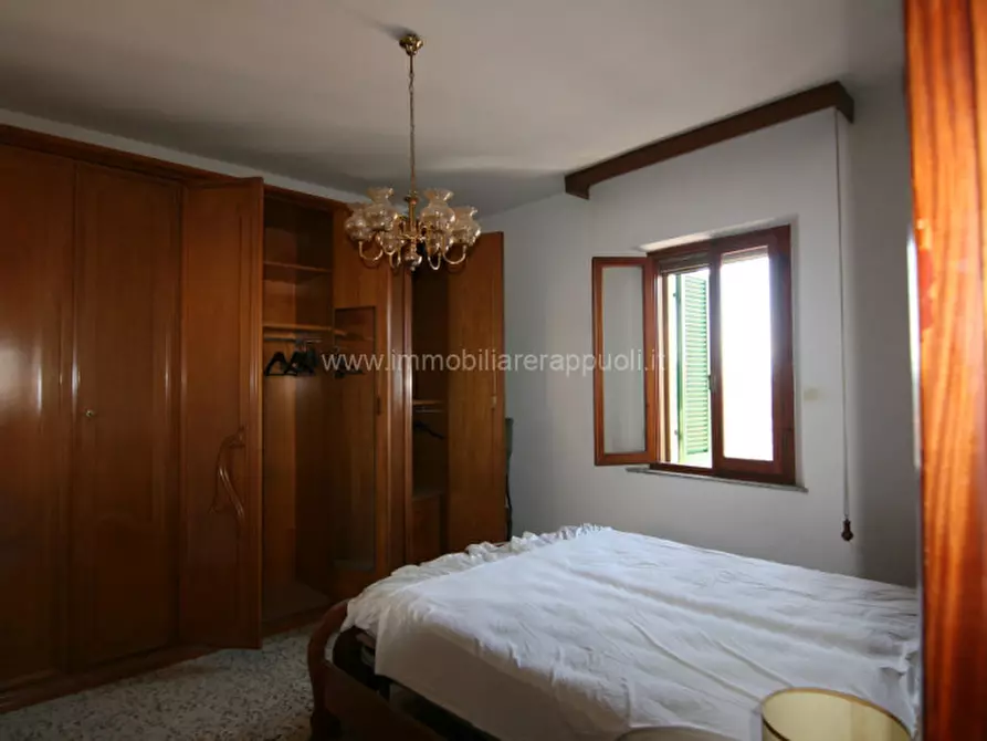 Immagine 10 di Appartamento in vendita  a Montepulciano