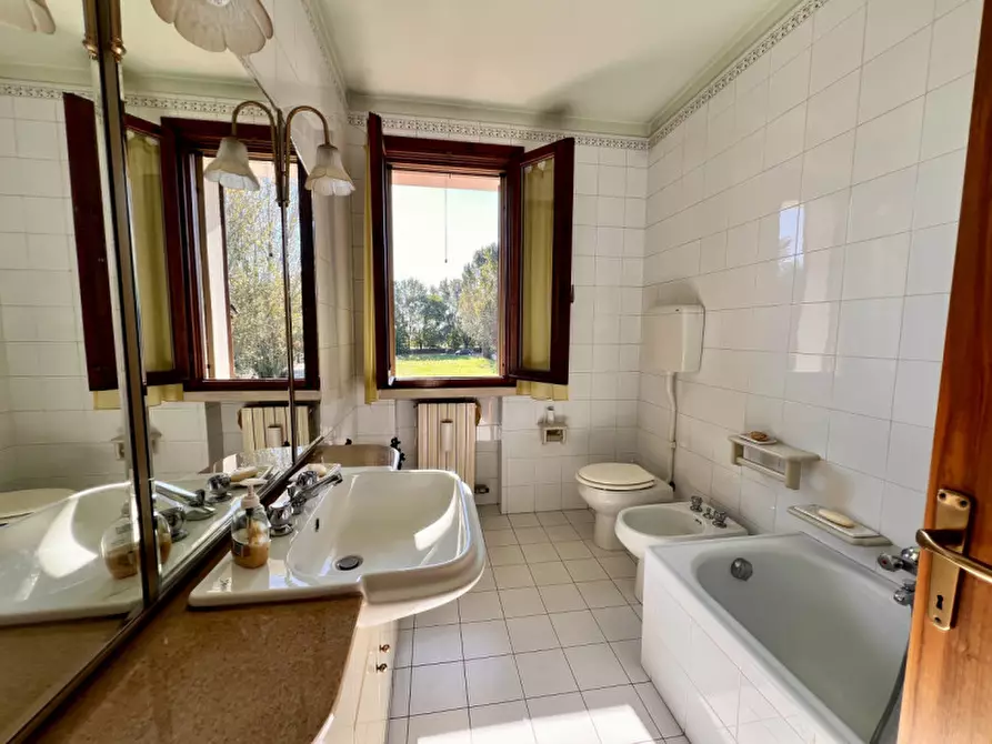 Immagine 23 di Casa bifamiliare in vendita  in via mozart, 25 a Legnago