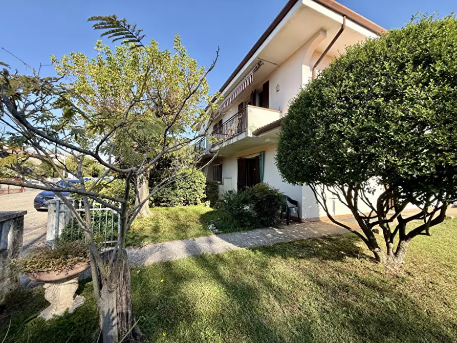 Immagine 28 di Casa bifamiliare in vendita  in via mozart, 25 a Legnago