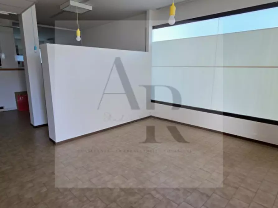 Immagine 1 di Ufficio in affitto  in Via Chiesa a Stra