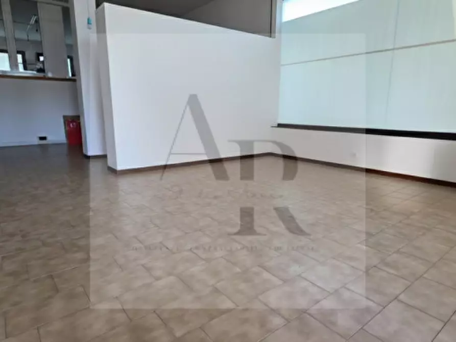 Immagine 3 di Ufficio in affitto  in Via Chiesa a Stra