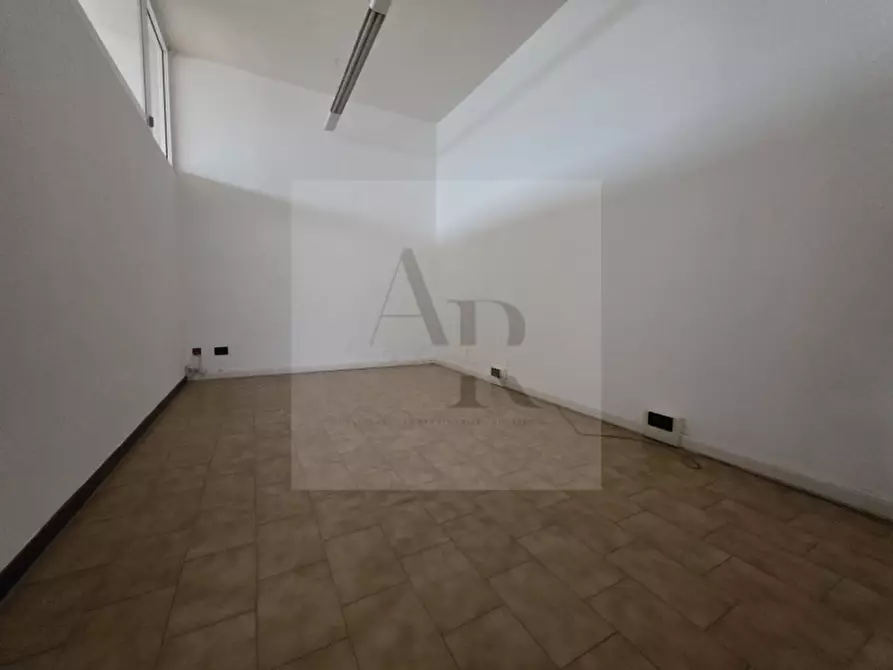 Immagine 5 di Ufficio in affitto  in Via Chiesa a Stra