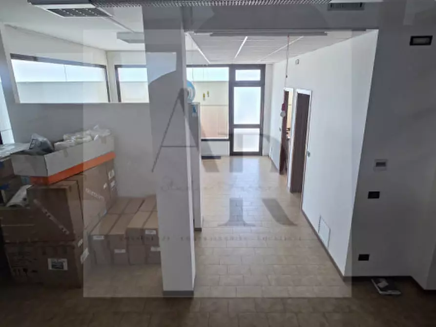 Immagine 12 di Ufficio in affitto  in Via Chiesa a Stra
