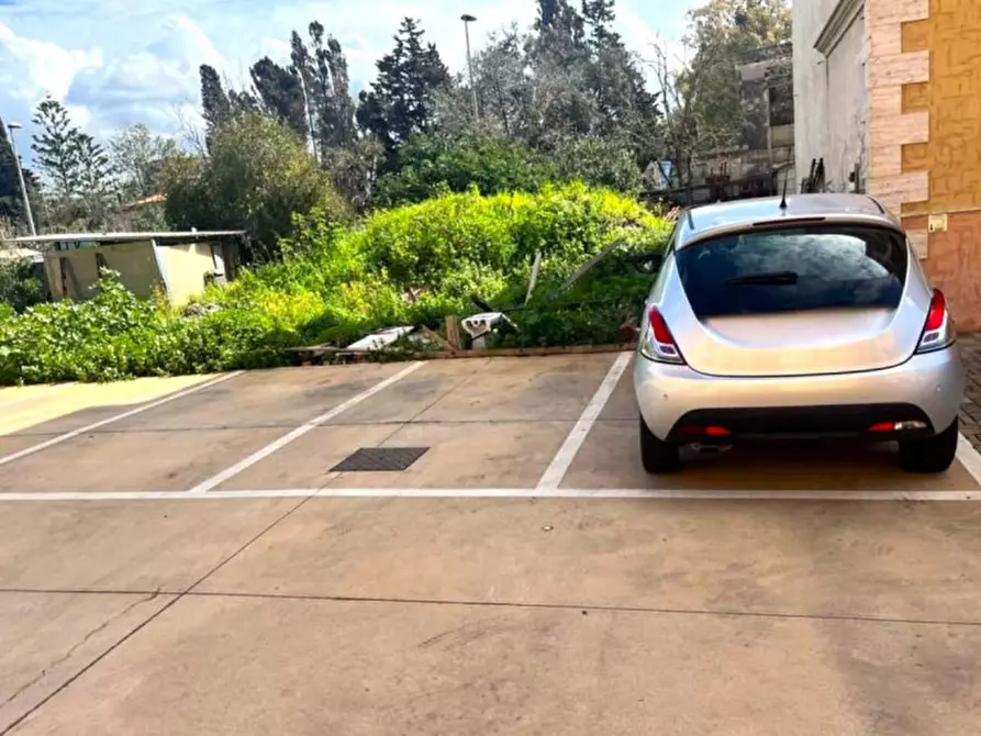 Immagine 1 di Posto auto in vendita  in Via Eugenio Sanna, 1, 09170 Donigala Fenughedu OR, Italia a Oristano