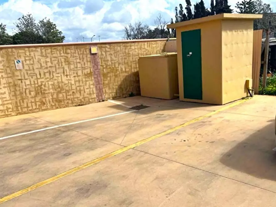 Immagine 1 di Posto auto in vendita  in Via Eugenio Sanna, 1, 09170 Donigala Fenughedu OR, Italia a Oristano