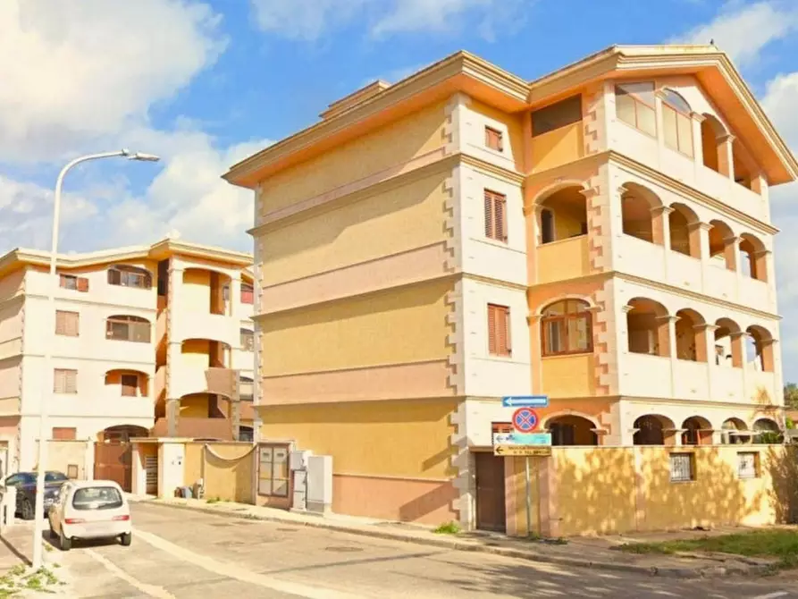 Immagine 4 di Posto auto in vendita  in Via Eugenio Sanna, 1, 09170 Donigala Fenughedu OR, Italia a Oristano