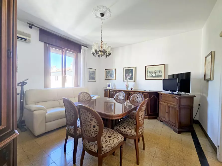 Immagine 4 di Appartamento in vendita  a Treviso