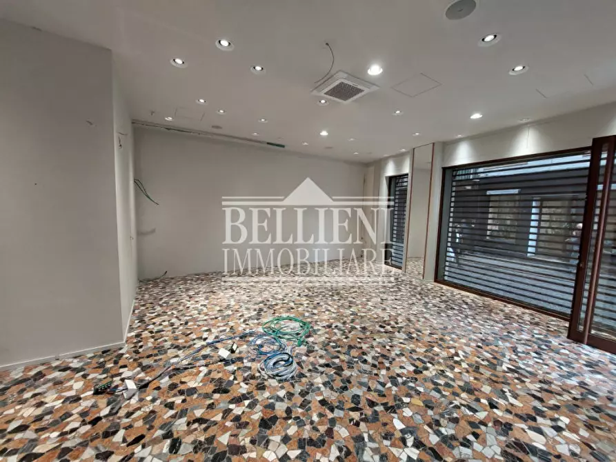 Immagine 6 di Negozio in affitto  in Contra' Santa Barbara a Vicenza