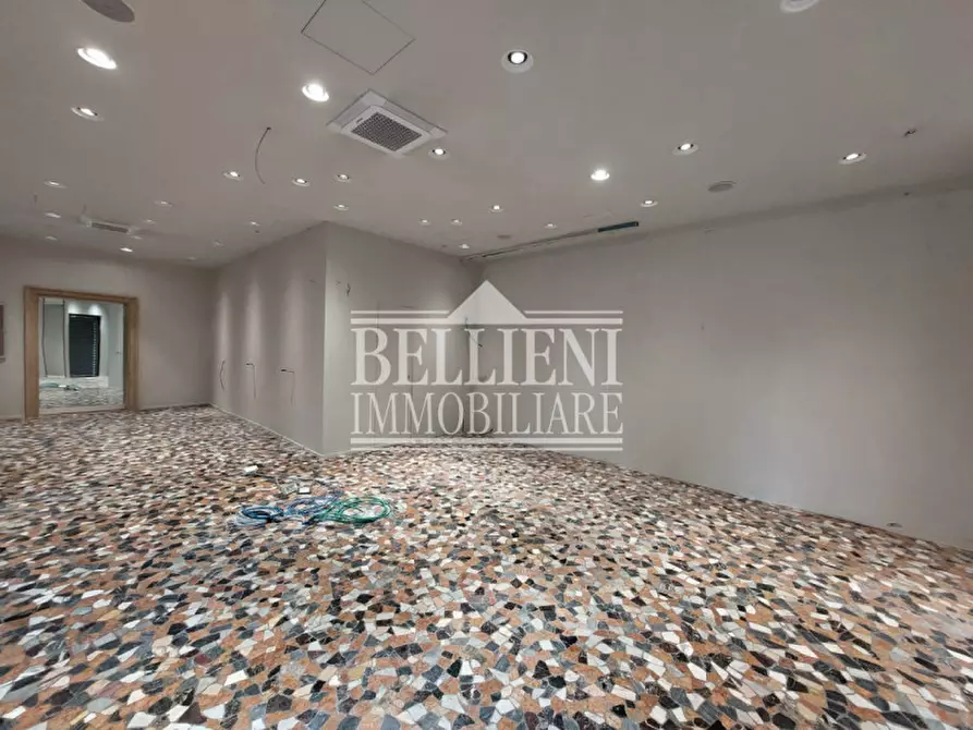 Immagine 9 di Negozio in affitto  in Contra' Santa Barbara a Vicenza