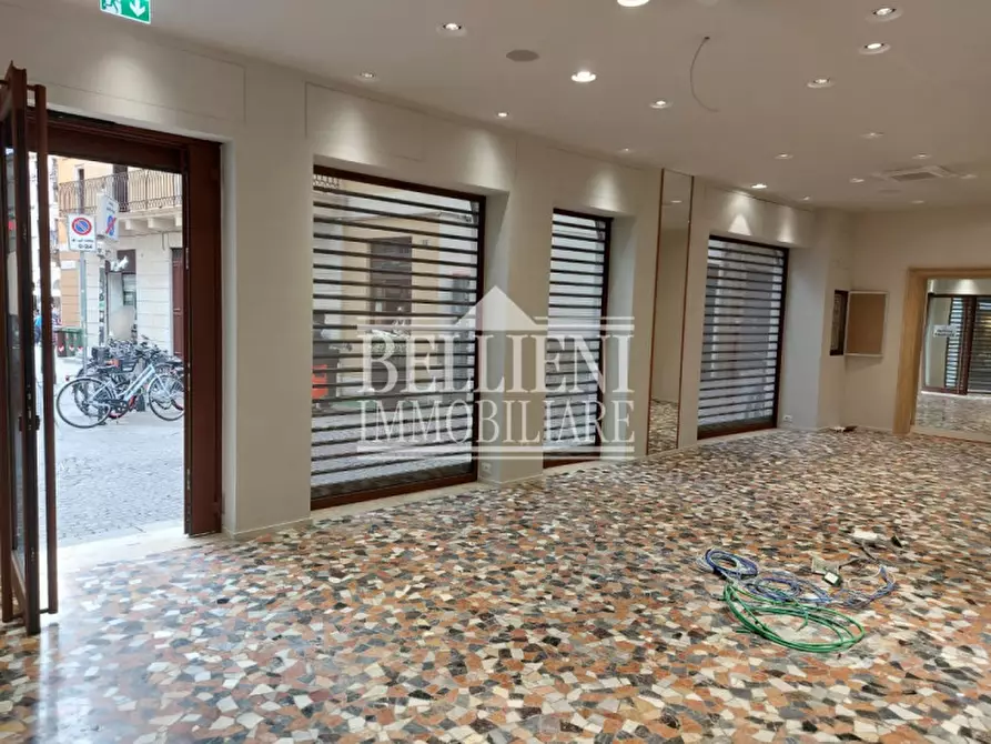 Immagine 13 di Negozio in affitto  in Contra' Santa Barbara a Vicenza