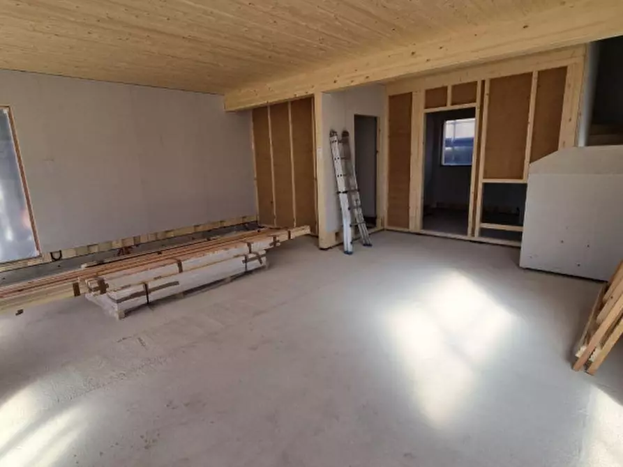 Immagine 14 di Casa indipendente in vendita  in Viale Stazione a Borgo D'anaunia