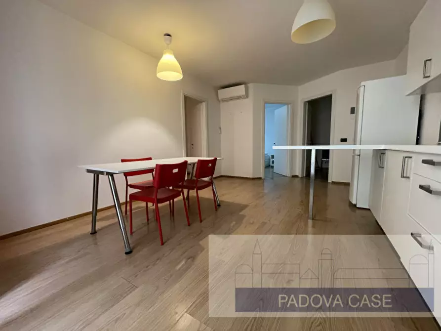 Immagine 5 di Appartamento in affitto  in via savonarola a Padova