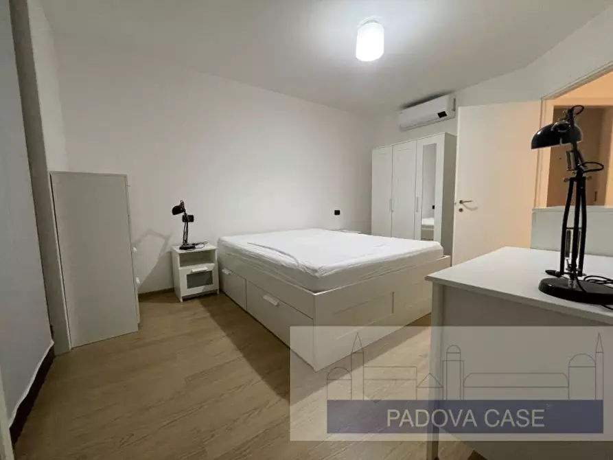 Immagine 8 di Appartamento in affitto  in via savonarola a Padova