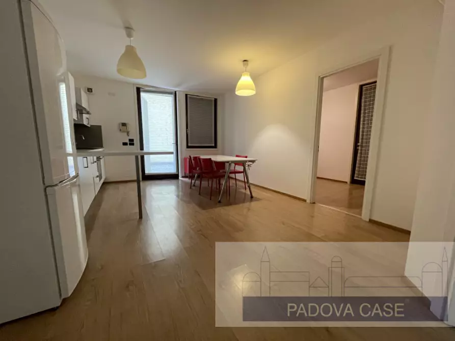 Immagine 13 di Appartamento in affitto  in via savonarola a Padova