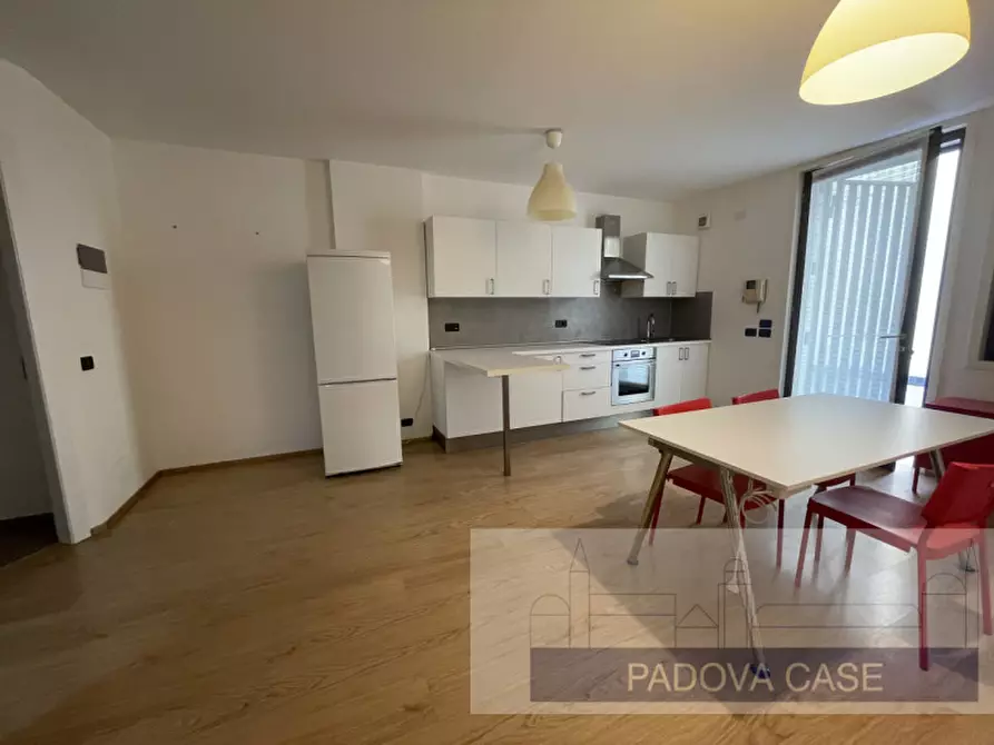 Immagine 17 di Appartamento in affitto  in via savonarola a Padova