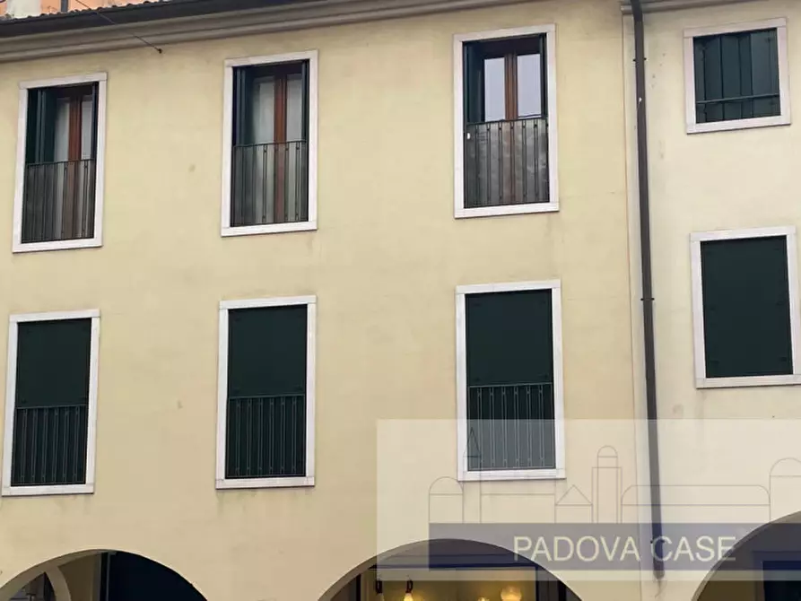 Immagine 18 di Appartamento in affitto  in via savonarola a Padova