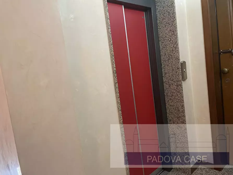 Immagine 8 di Attico in vendita  in via beltrame a Padova