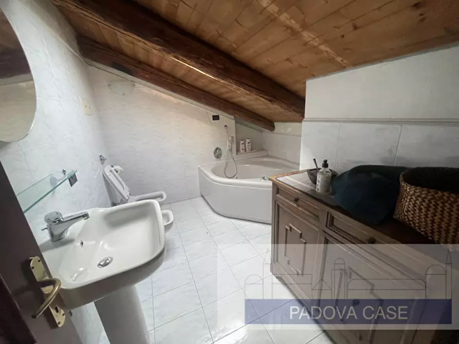 Immagine 22 di Attico in vendita  in via beltrame a Padova