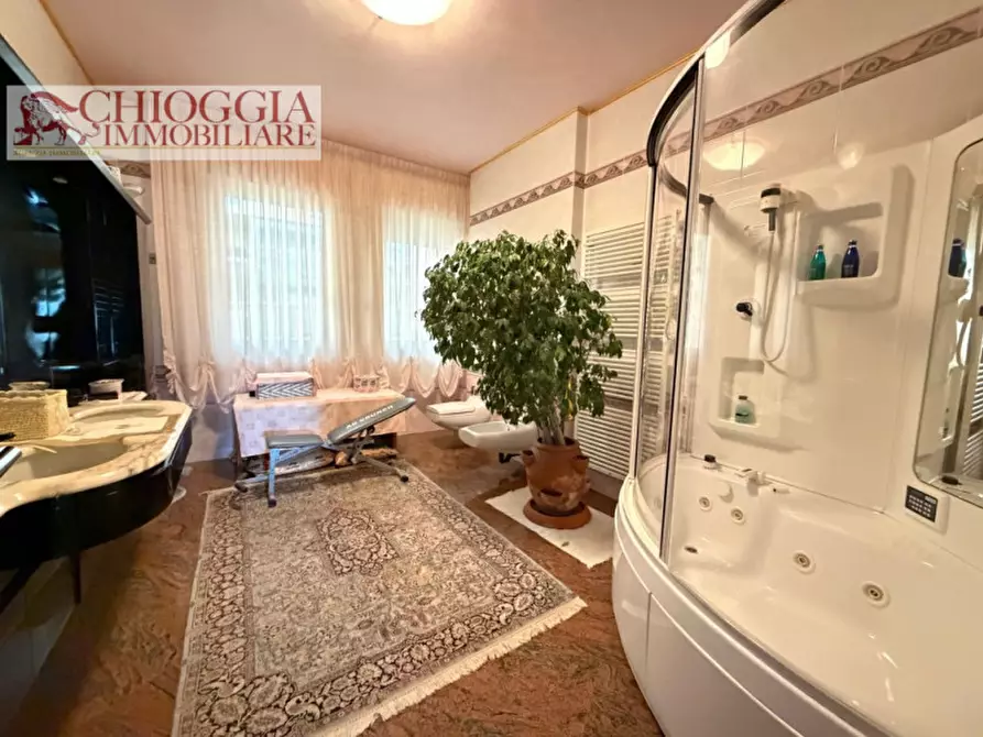 Immagine 14 di Appartamento in vendita  in Via Isola Saloni a Chioggia